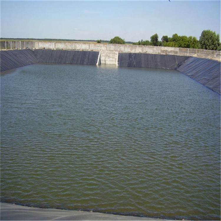 魚(yú)塘防滲膜如何選取